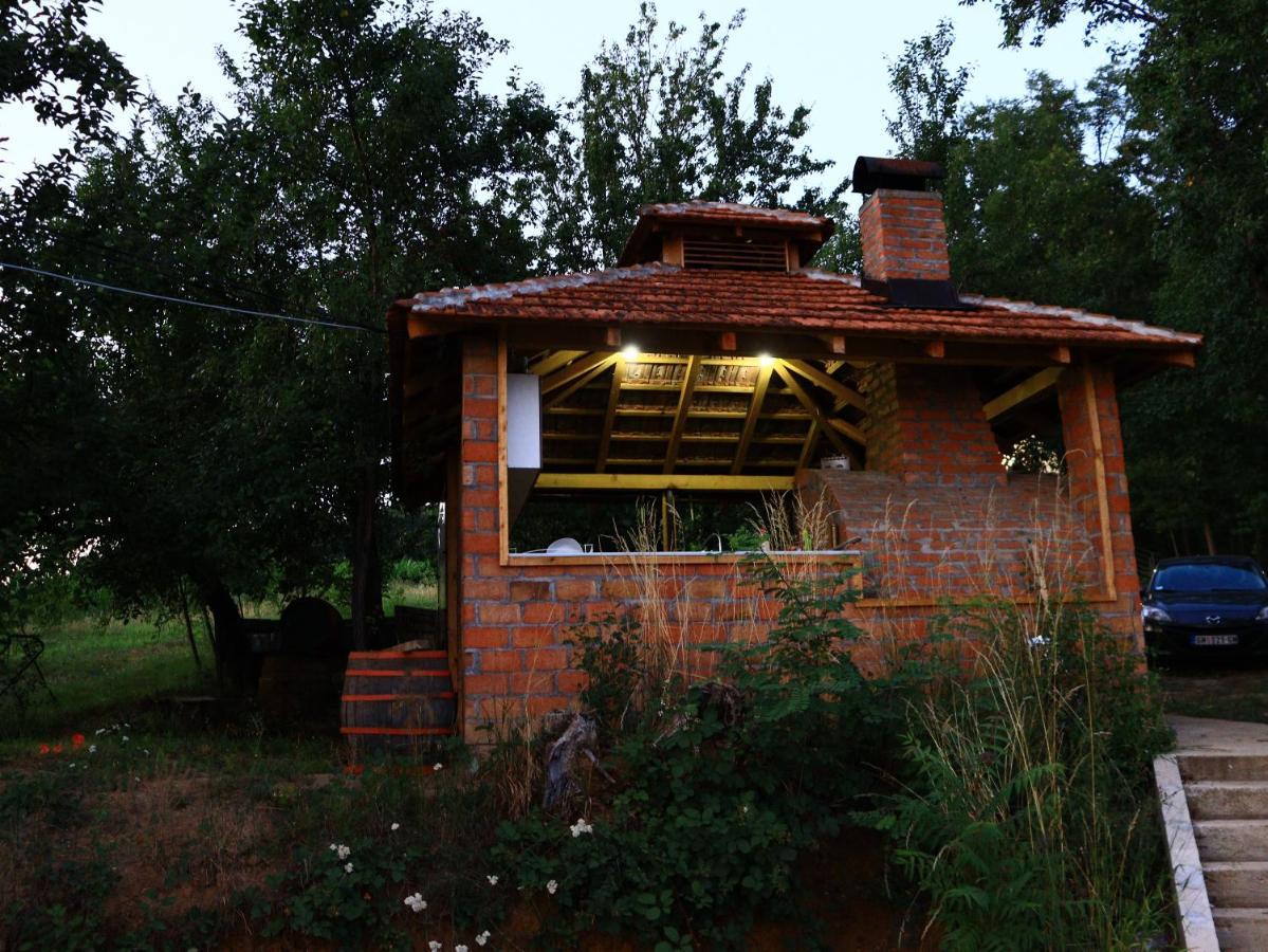Bungalovi Api-Centar Gornji Milanovac Extérieur photo